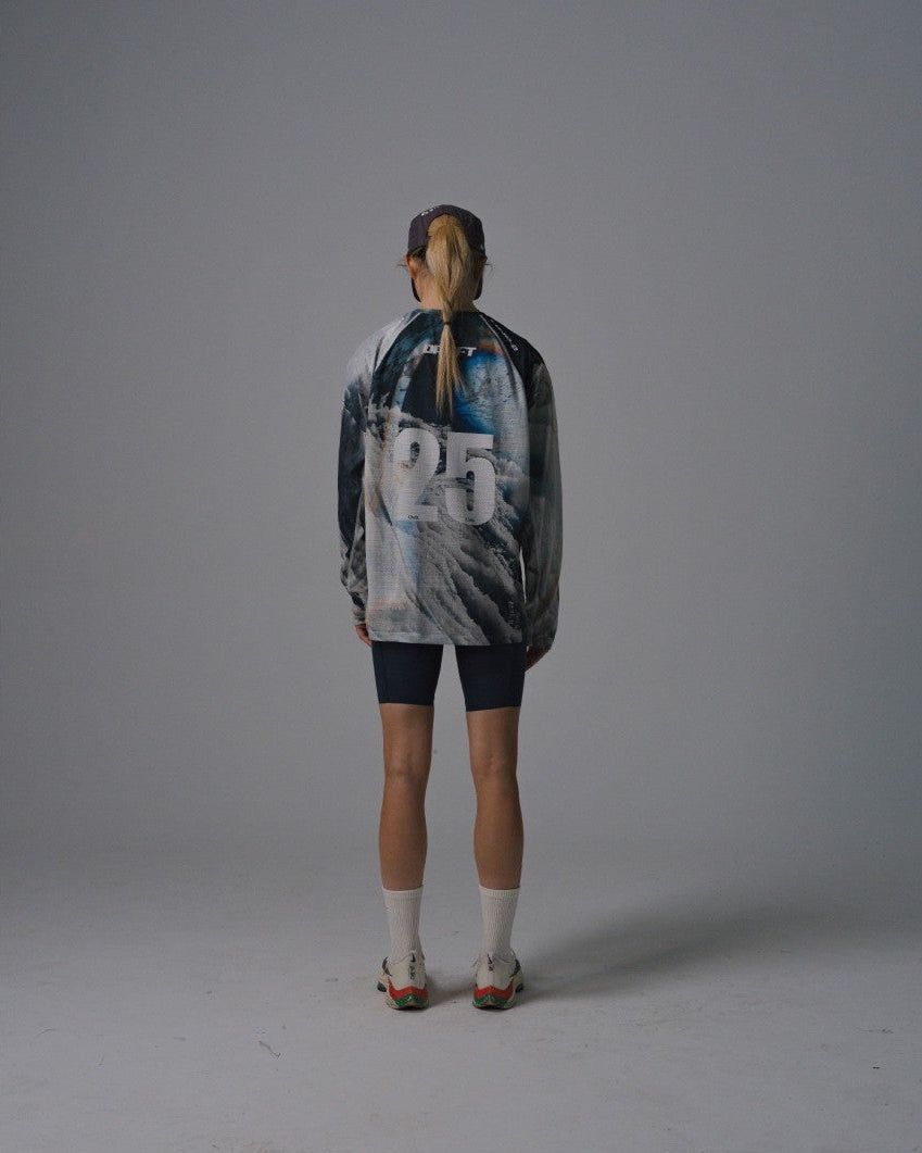 25 ECHOES OF ICE  MESH TEE.1