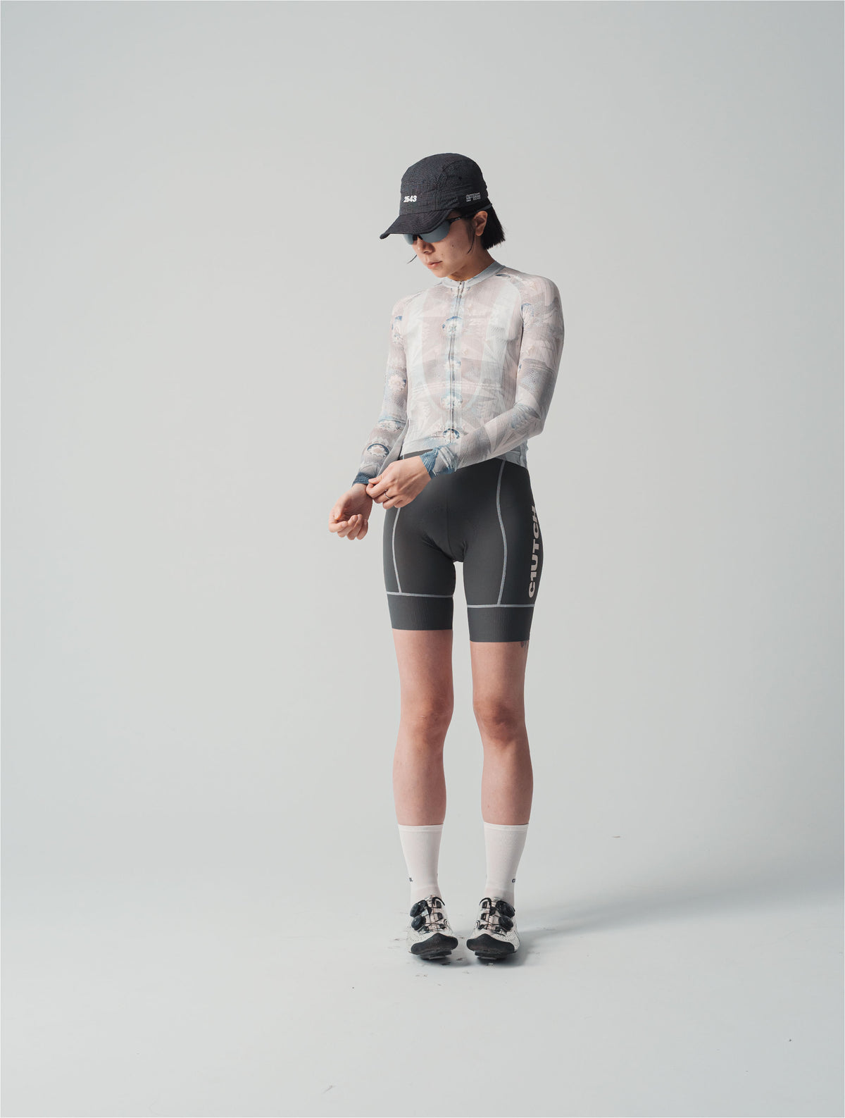 25 WOMEN’S TEAM JERSEY.3