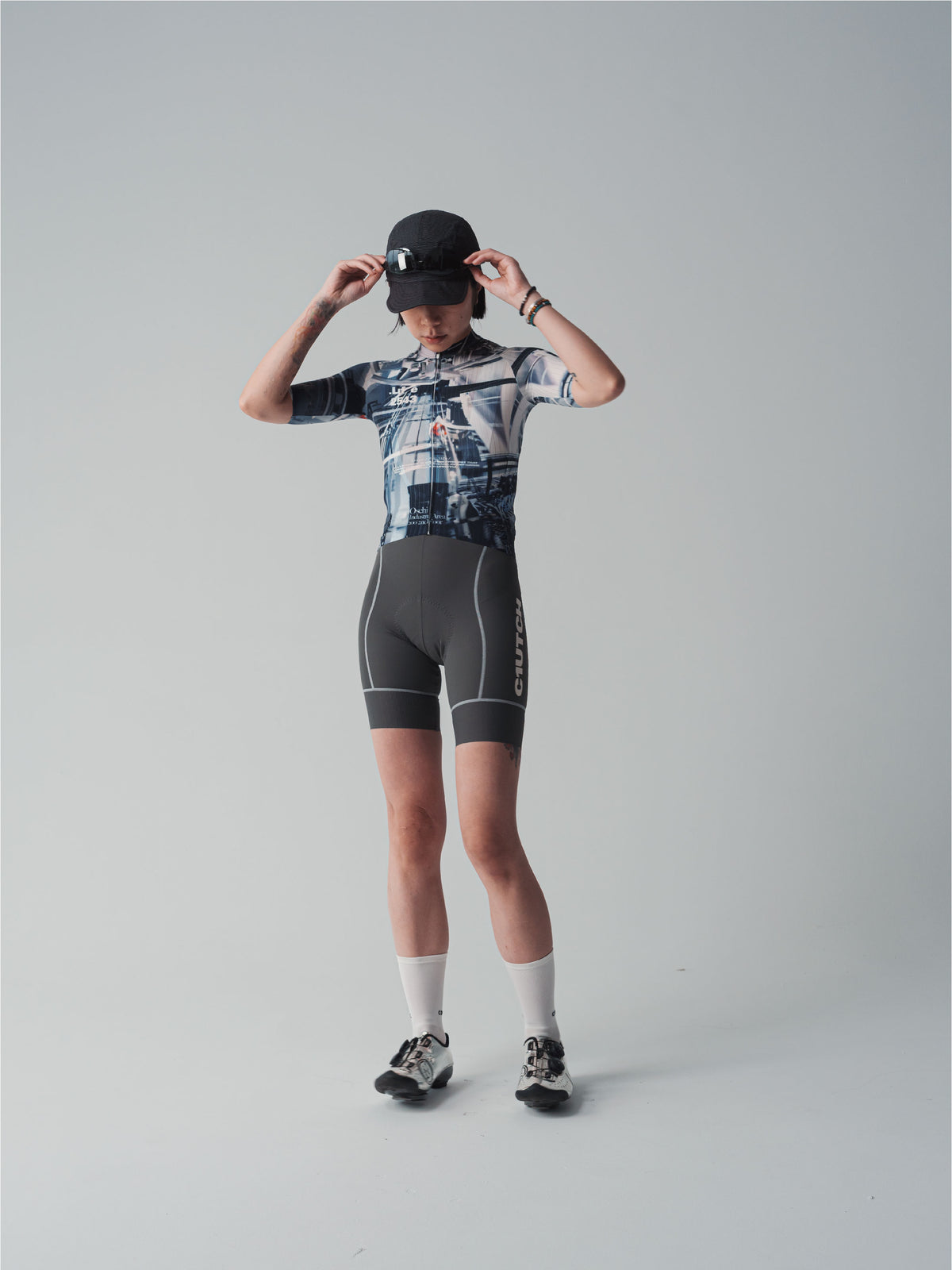 25 WOMEN’S TEAM JERSEY1