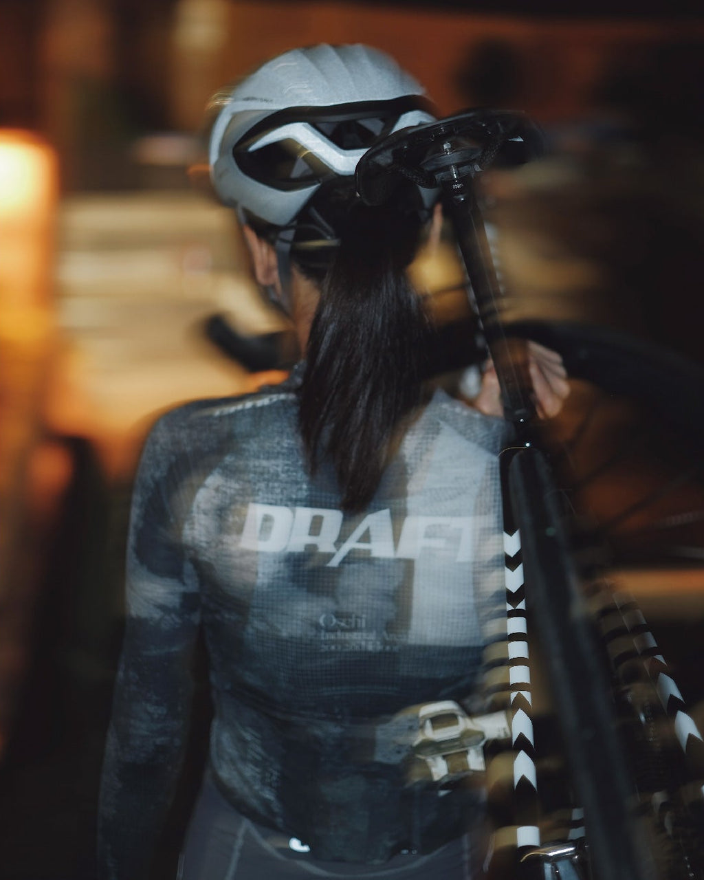 25 B&W NATURALELEMENTS WOMEN’S LONG SLEEVE JERSEY