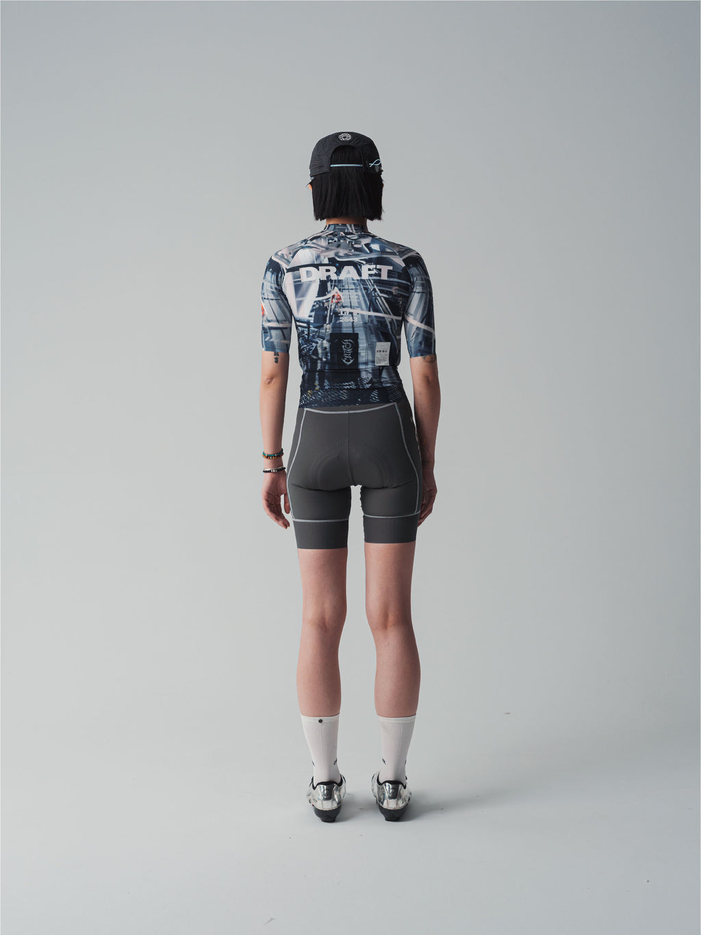 25 WOMEN’S TEAM JERSEY1
