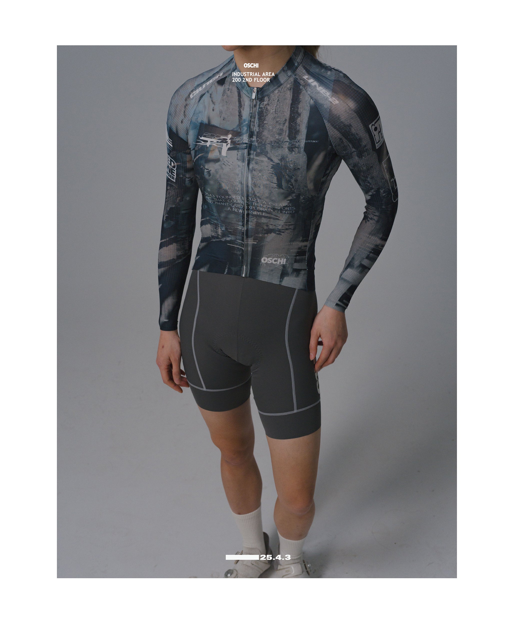 25  WOMEN’S ECHOES OF ICE LONG SLEEVE JERSEY.3