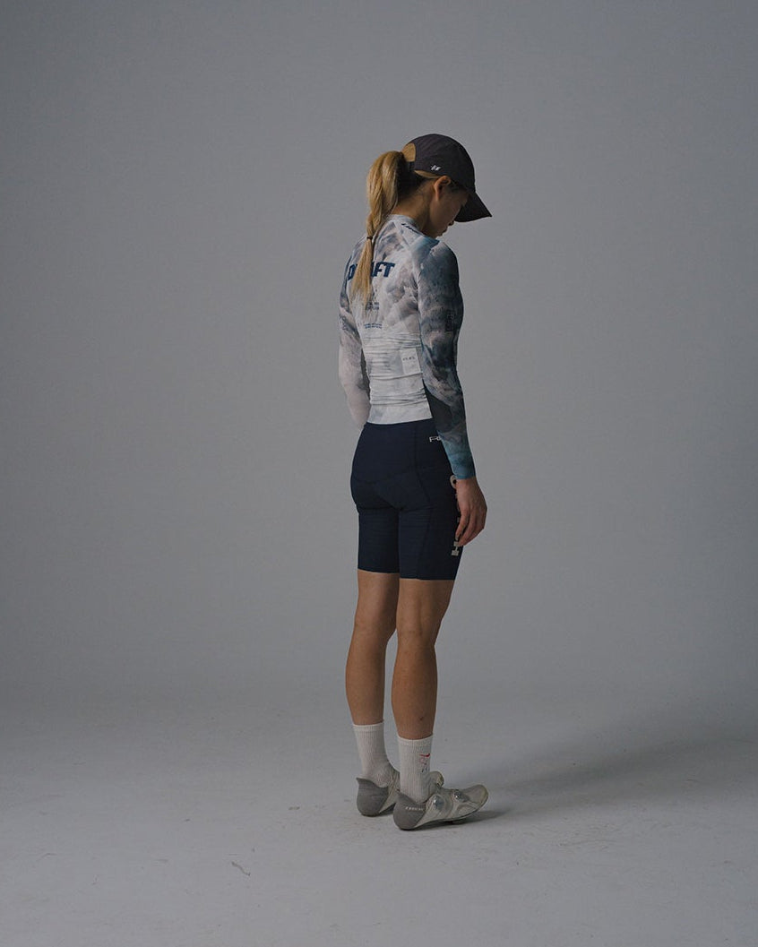 25  WOMEN’S ECHOES OF ICE LONG SLEEVE JERSEY.2
