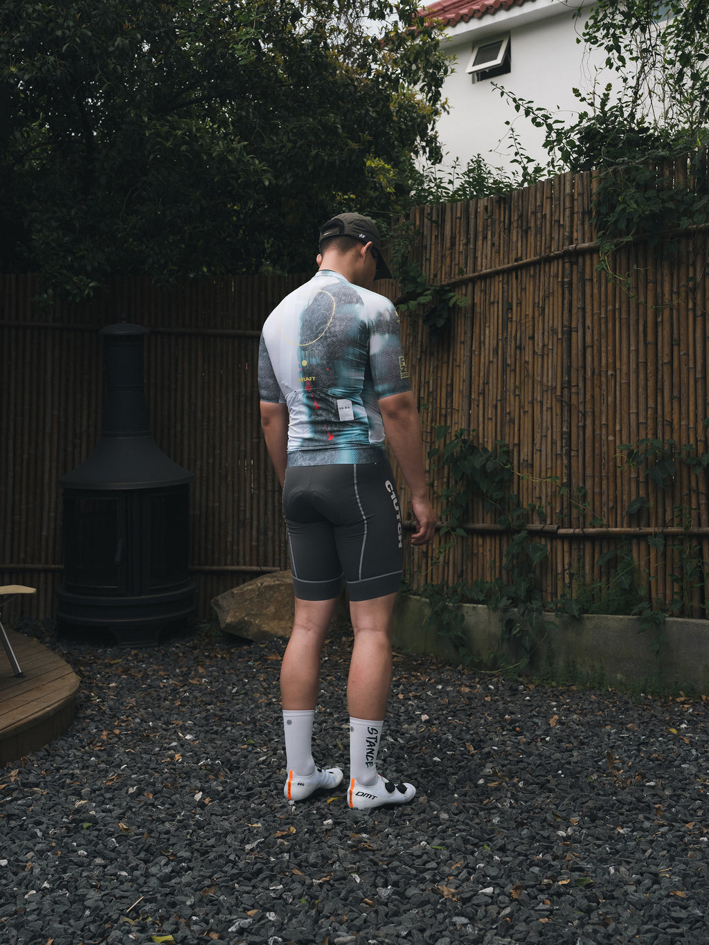 25 MEN’S NOTES EN ROUTE JERSEY.2
