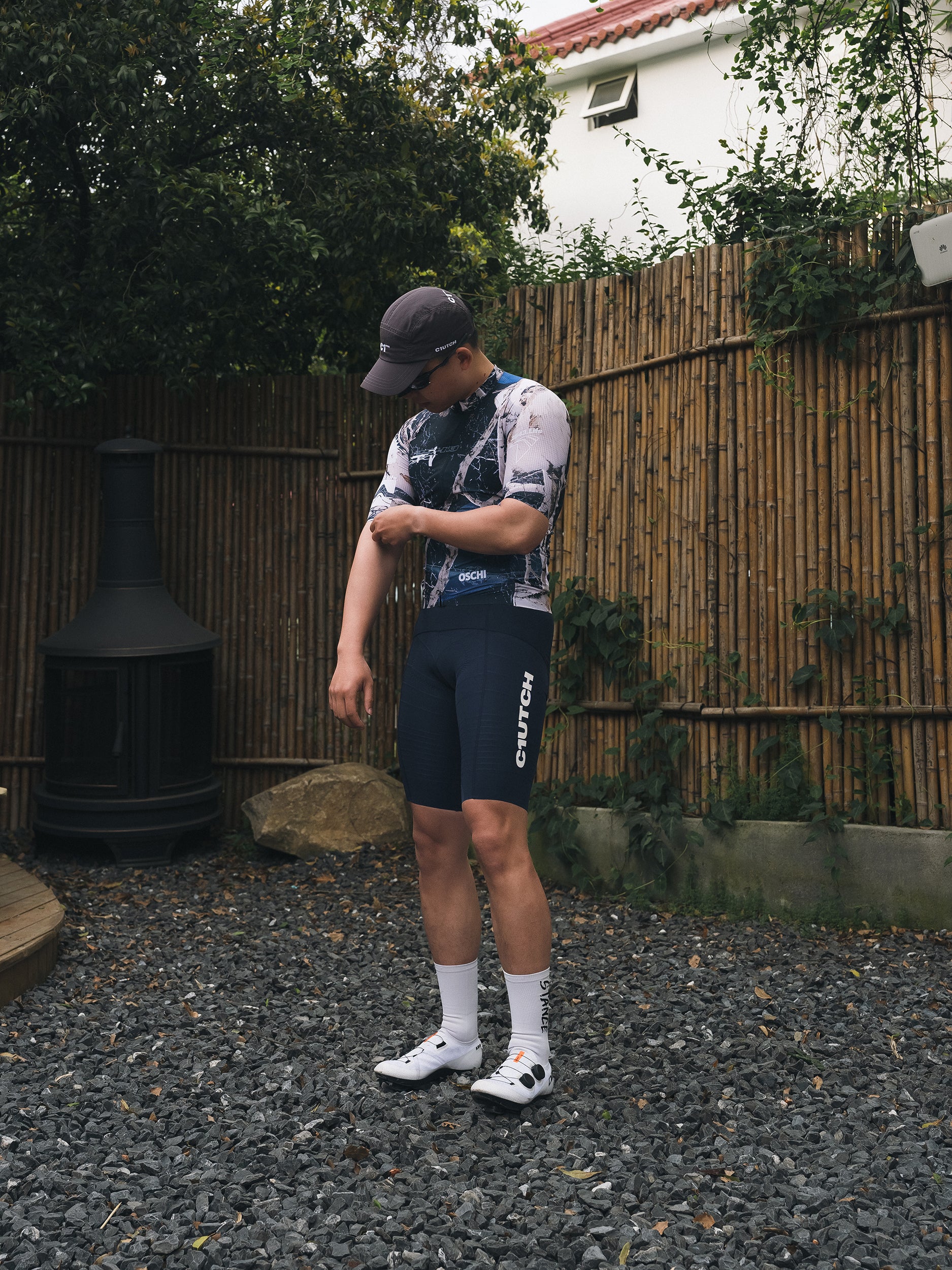 25 MEN’S NOTES EN ROUTE JERSEY.1