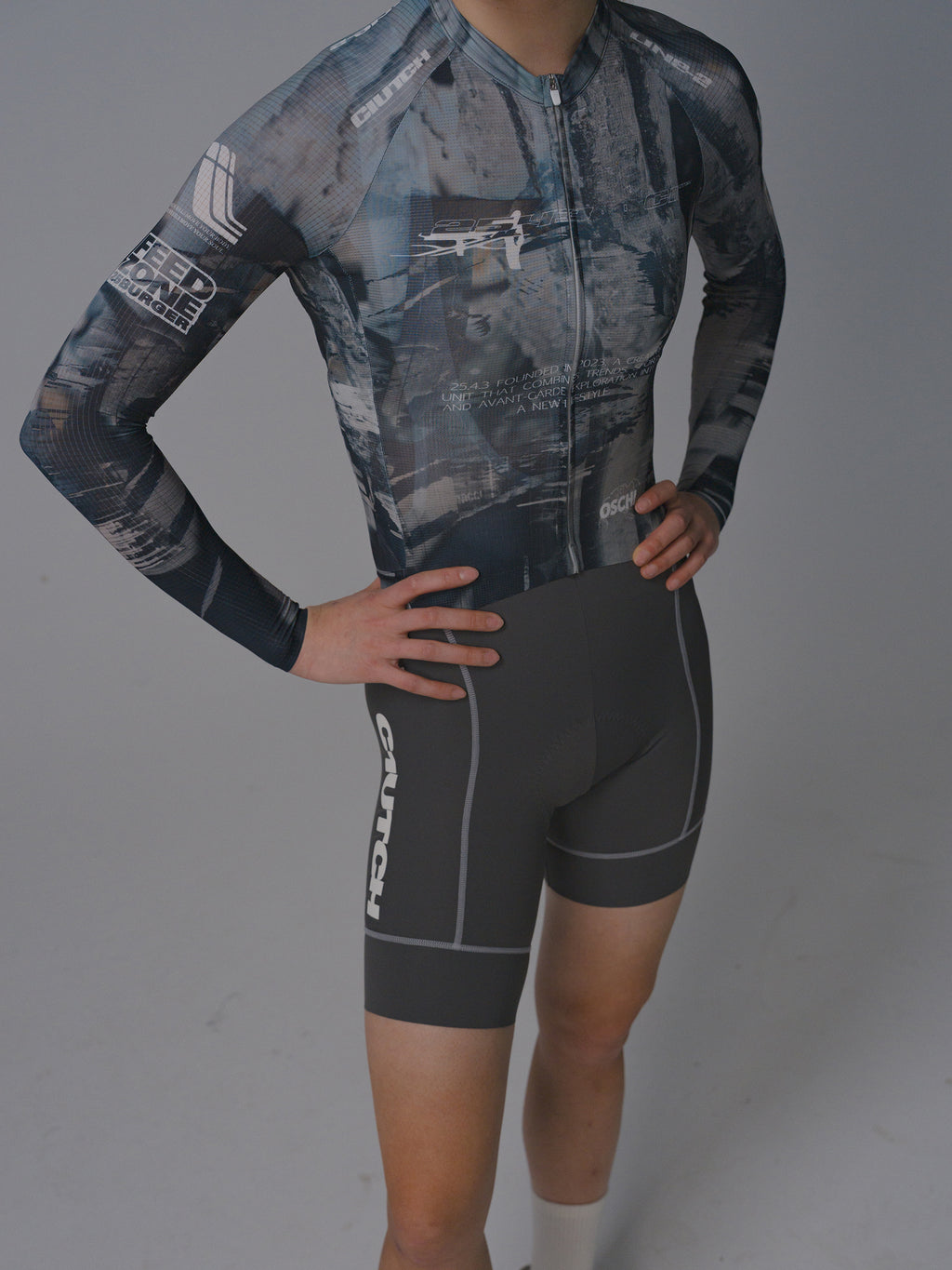 25  WOMEN’S ECHOES OF ICE LONG SLEEVE JERSEY.3