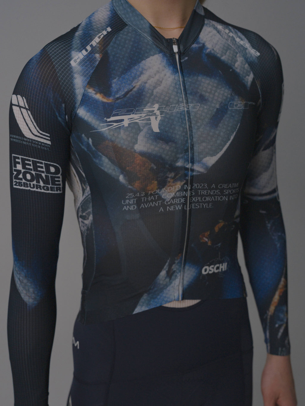 25  WOMEN’S ECHOES OF ICE LONG SLEEVE JERSEY.1