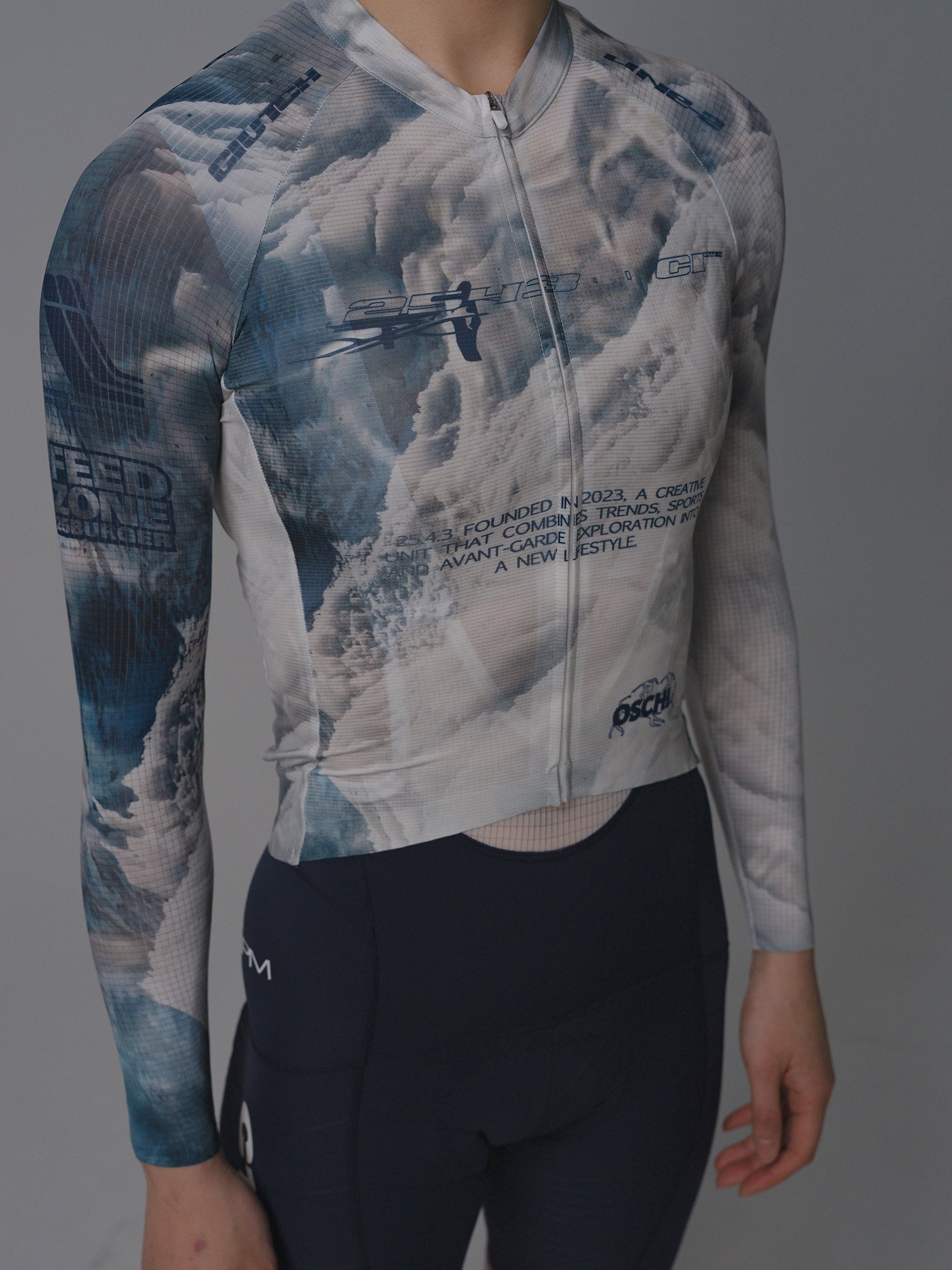 25  WOMEN’S ECHOES OF ICE LONG SLEEVE JERSEY.2