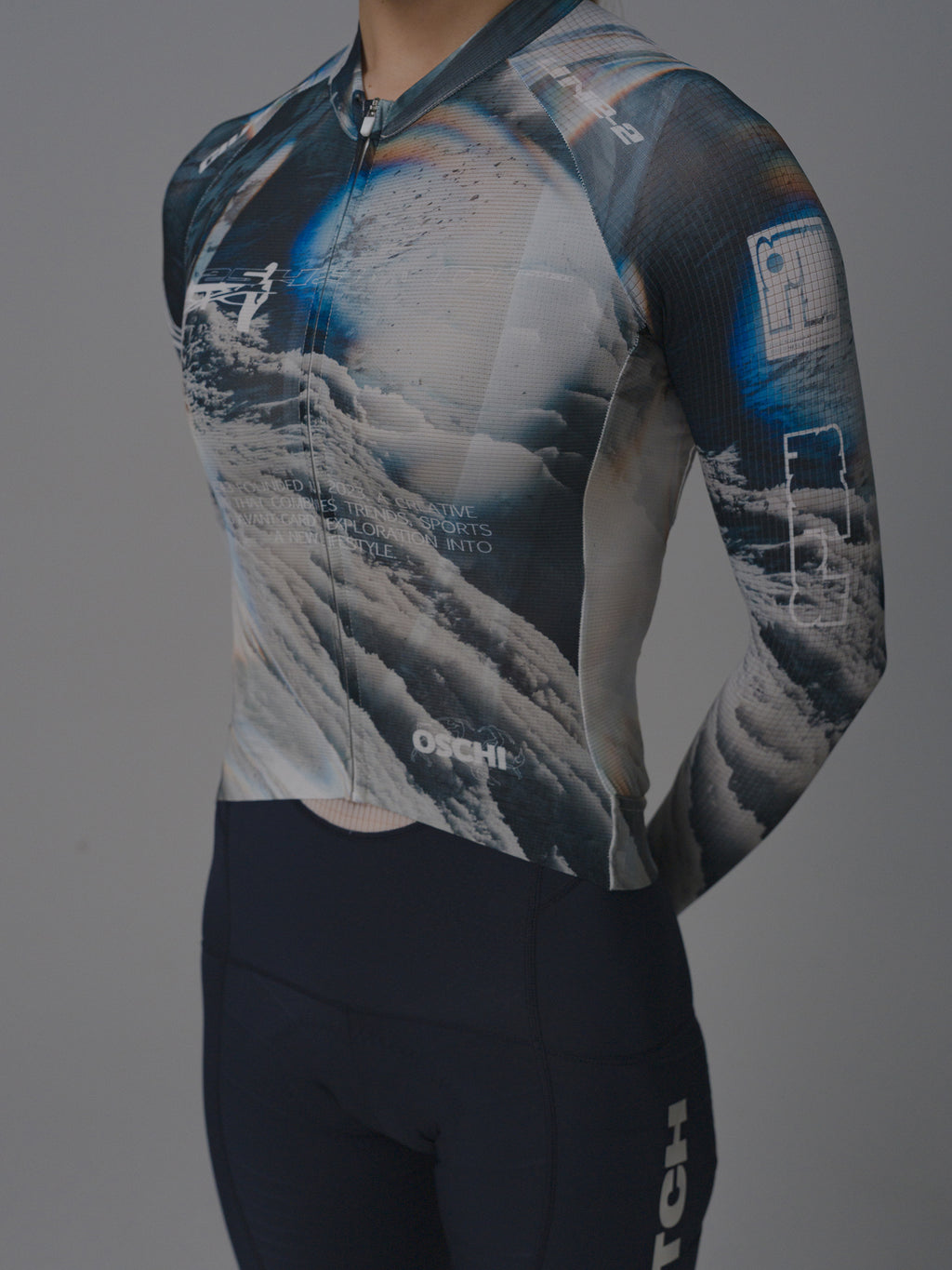 25  WOMEN’S ECHOES OF ICE LONG SLEEVE JERSEY.4