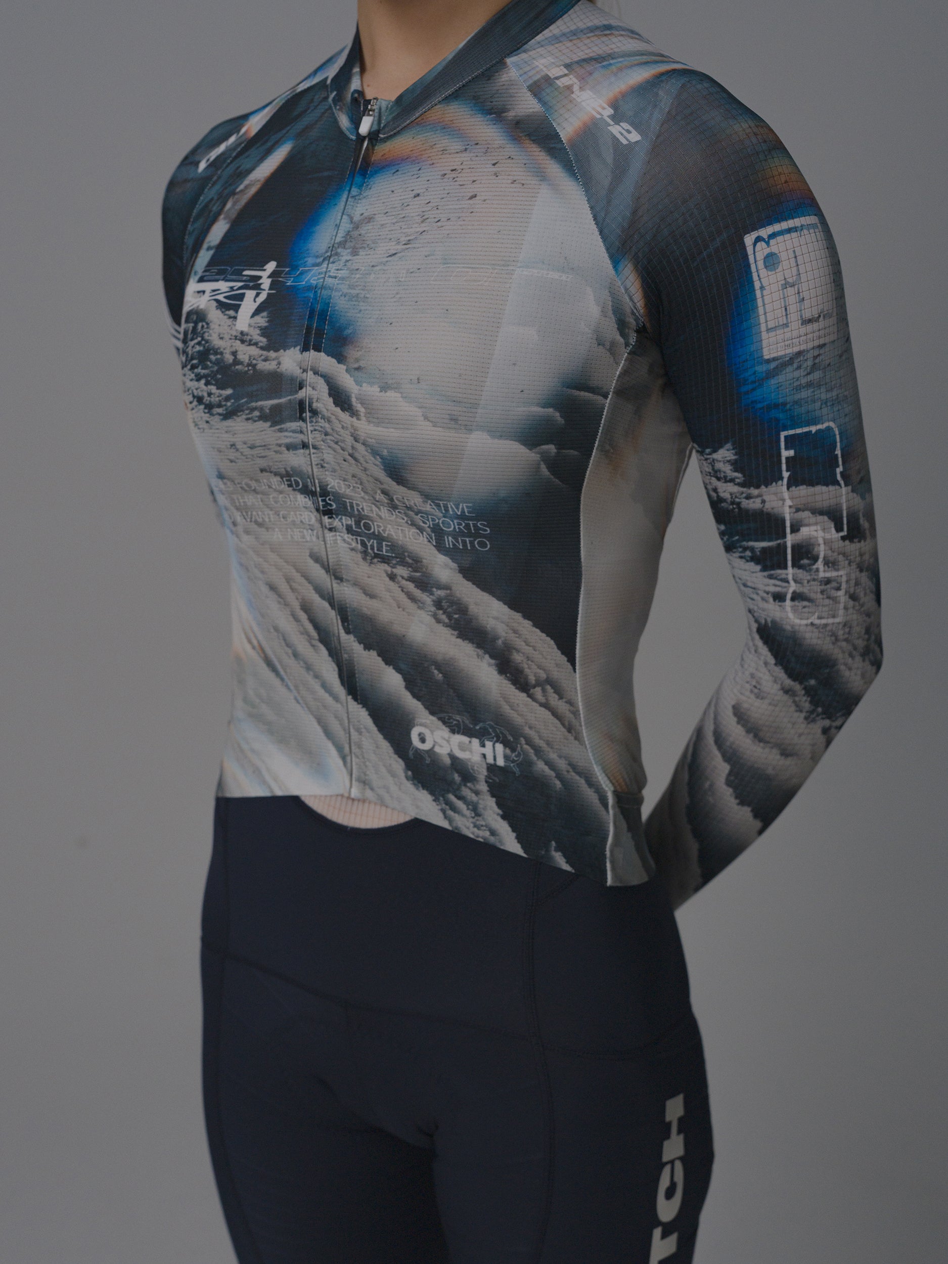 25  WOMEN’S ECHOES OF ICE LONG SLEEVE JERSEY.4