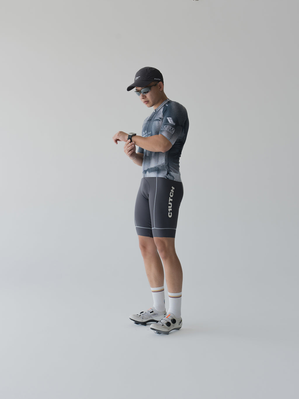 25 CAVE MEN’S MESH JERSEY