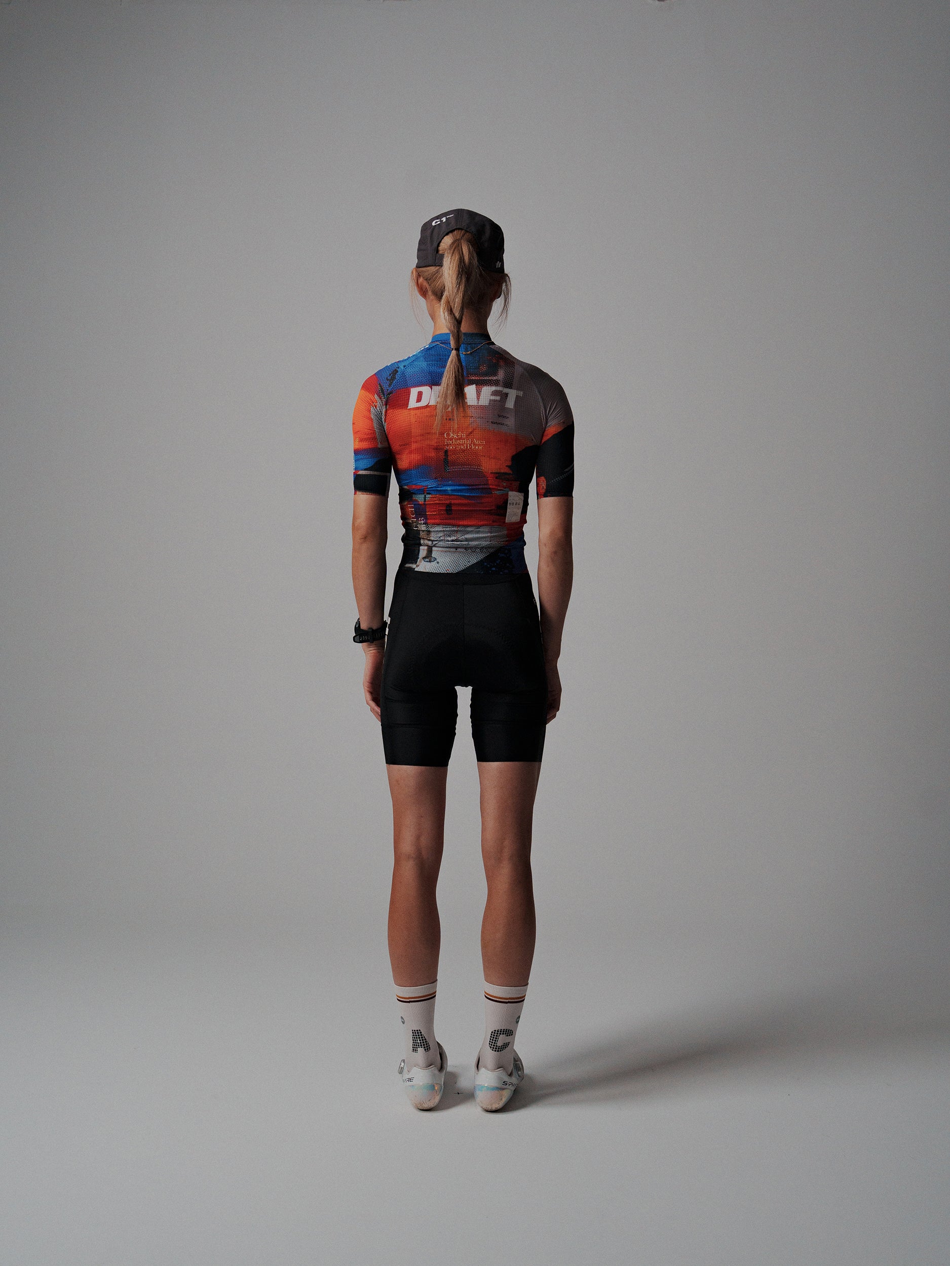 25 PRESSWORK WOMEN’S MESH JERSEY
